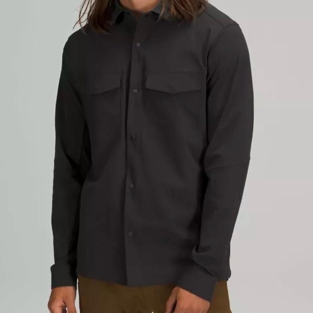 Lululemon double pocket LS over shirt